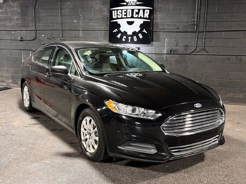 Used 2015 Ford Fusion S FWD image 9