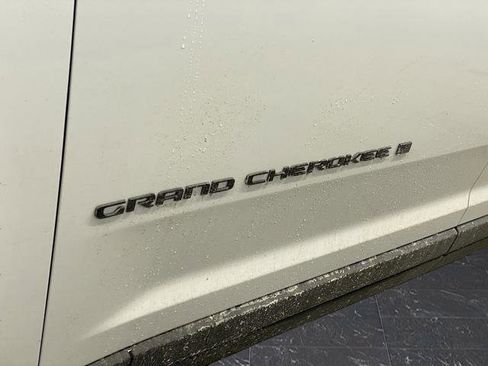 New 2026 Jeep Grand Cherokee Limited w/ Limited Altitude Package AWD/4WD image 38