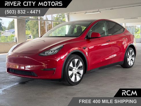 Used 2022 Tesla Model Y Long Range AWD/4WD image 1