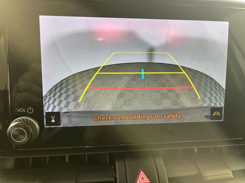 Used 2023 Toyota RAV4 XLE AWD/4WD image 19