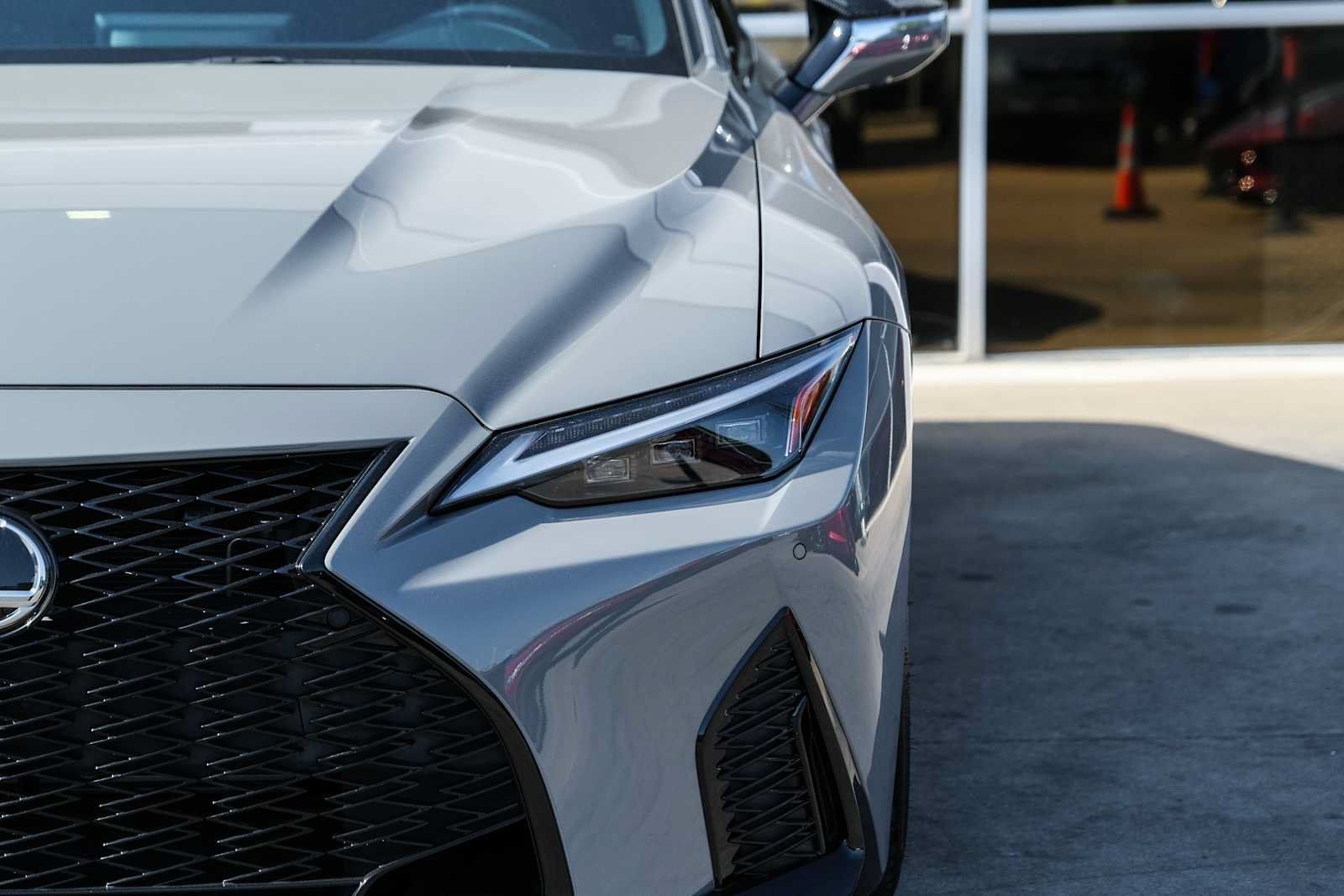 Used 2022 Lexus IS 500 RWD image 5