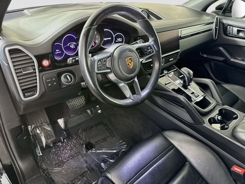 Used 2023 Porsche Cayenne Platinum Edition AWD/4WD image 23