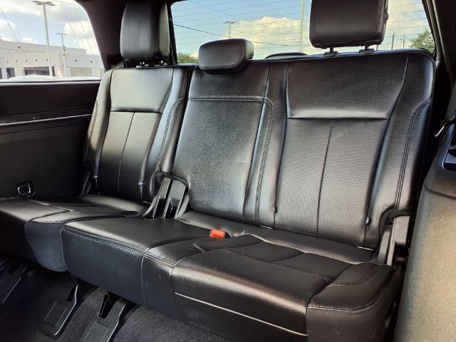 Used 2020 Ford Expedition XLT w/ Equipment Group 202A RWD image 6