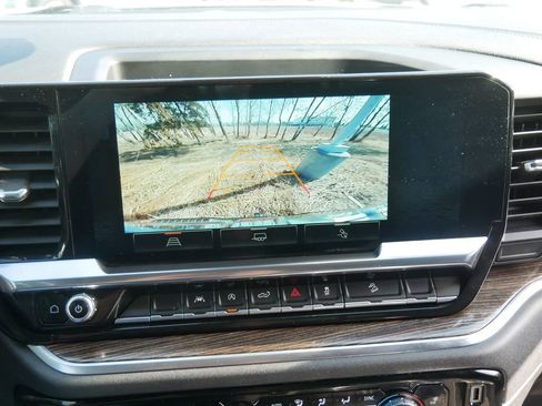 Used 2022 GMC Sierra 1500 Elevation w/ Preferred Package image 24