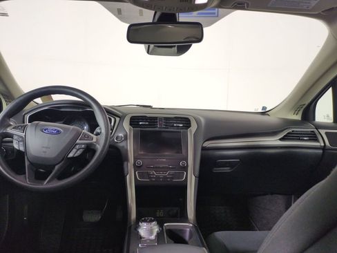 Used 2019 Ford Fusion SE image 20