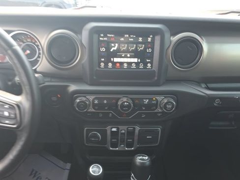 Used 2018 Jeep Wrangler Unlimited Sport S AWD/4WD image 26