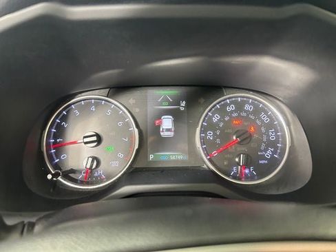 Used 2019 Toyota RAV4 XLE Premium w/ Cold Weather Package AWD/4WD image 18