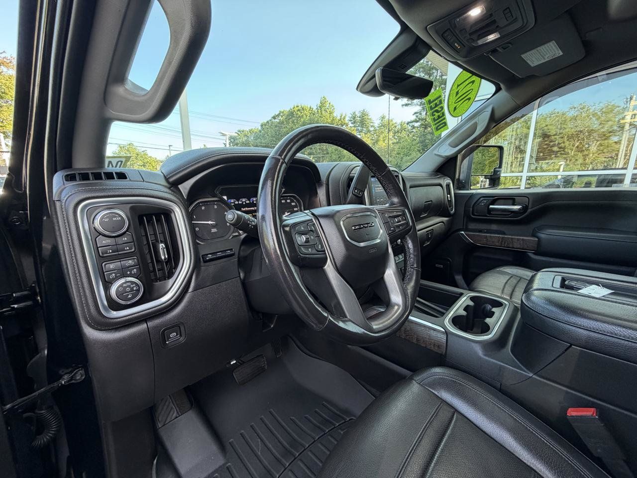 Used 2021 GMC Sierra 3500 Denali w/ Denali Ultimate Package AWD/4WD image 26