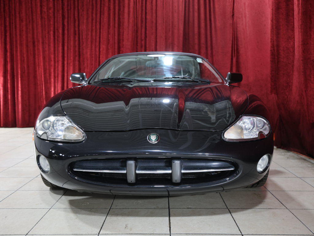 Used 2000 Jaguar XK8 Convertible RWD image 10