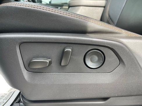 Used 2024 GMC Sierra 3500 AT4 w/ AT4 Premium Plus Package image 12