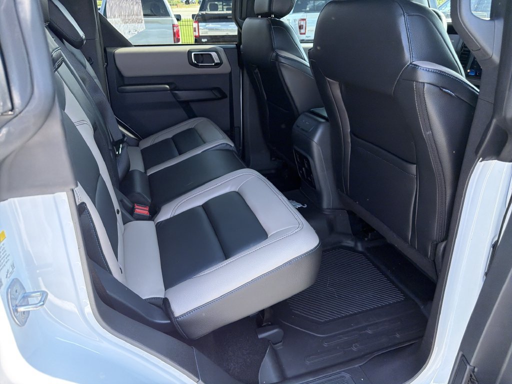 Used 2024 Ford Bronco Wildtrak AWD/4WD image 16
