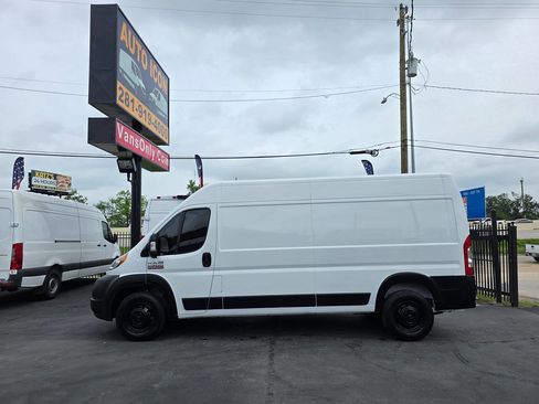 Used 2021 RAM ProMaster 2500 FWD image 4