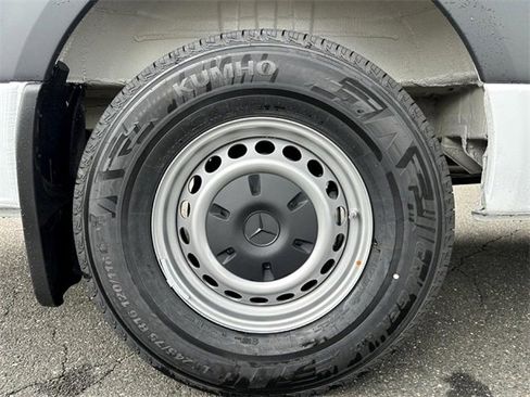 New 2025 Mercedes-Benz Sprinter 2500 image 11