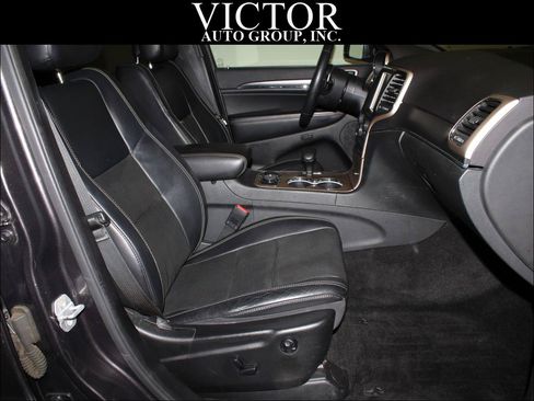 Used 2015 Jeep Grand Cherokee Limited w/ Luxury Group II AWD/4WD image 40