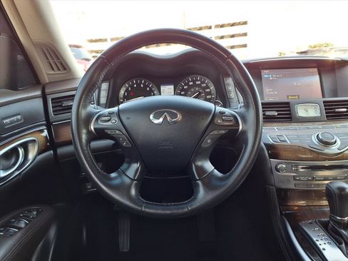 Used 2016 INFINITI Q70 L 3.7 w/ Deluxe Touring Package image 14