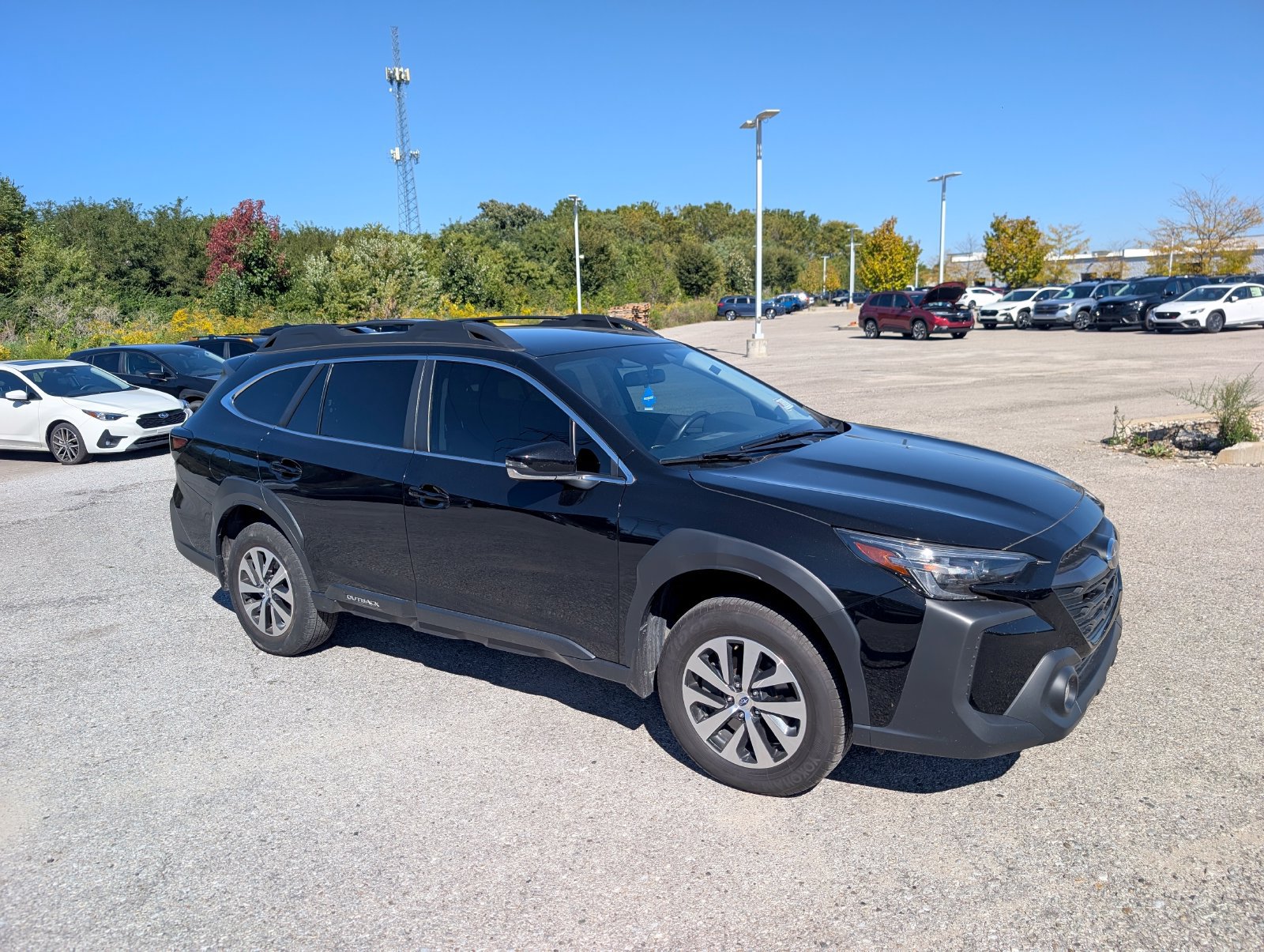 Certified 2025 Subaru Outback Premium AWD/4WD image 9