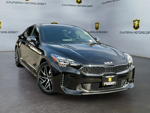Used 2022 Kia Stinger GT-Line w/ Sun & Sound Package RWD image 3