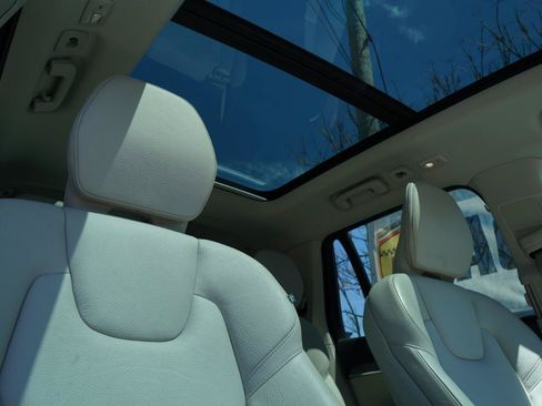 Used 2023 Volvo XC90 B6 Plus w/ Protection Package Premier AWD/4WD image 72