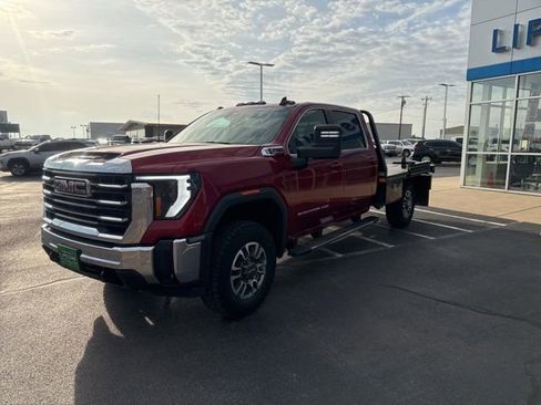 Used 2024 GMC Sierra 2500 SLE w/ SLE Convenience Package AWD/4WD image 4