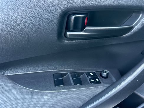 Used 2024 Toyota Corolla LE FWD image 11