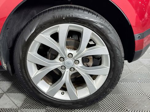 Used 2020 Land Rover Range Rover Evoque SE image 36