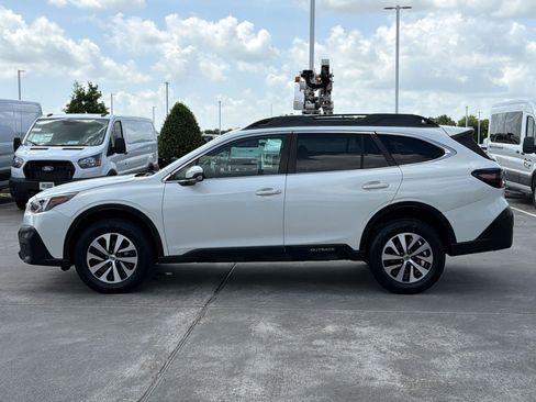Used 2021 Subaru Outback Premium AWD/4WD image 2
