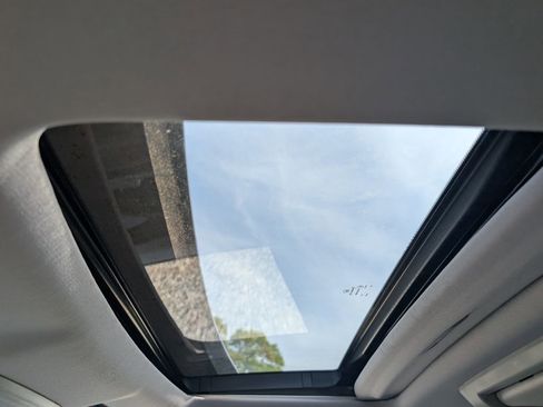 Used 2016 Honda Pilot Touring image 26