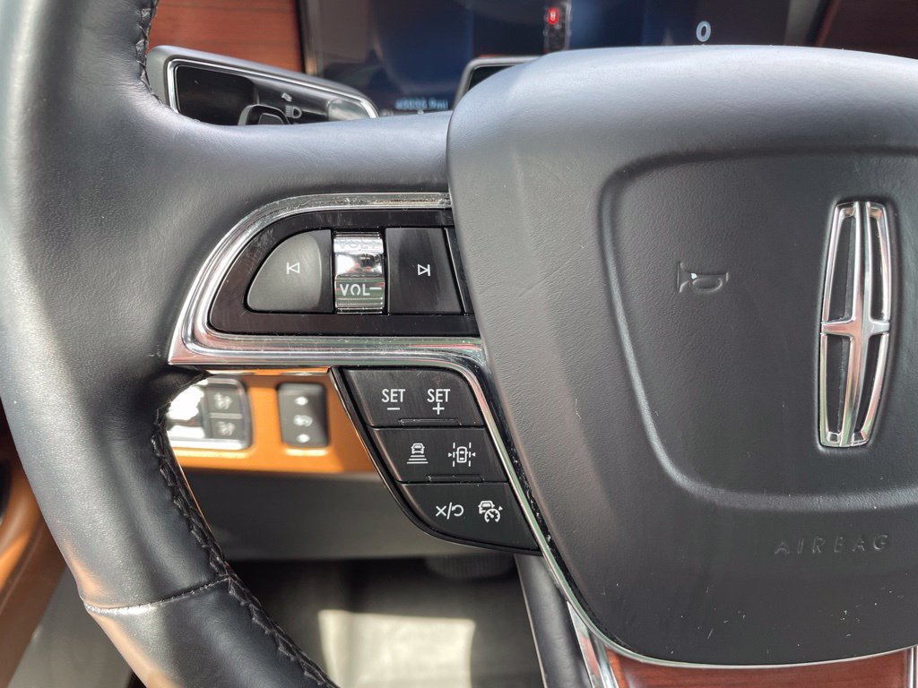 Used 2022 Lincoln Navigator Reserve AWD/4WD image 30