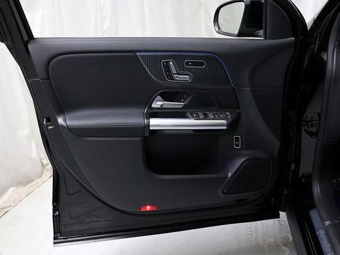 Used 2025 Mercedes-Benz GLA 250 4MATIC image 24