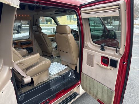 Used 1999 Ford E-150 and Econoline 150 image 22