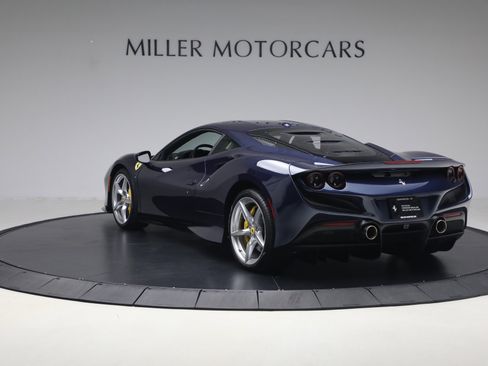 Certified 2022 Ferrari F8 Tributo RWD image 5