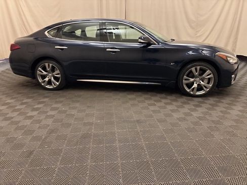 Used 2019 INFINITI Q70 L 3.7 w/ Sensory Package image 4
