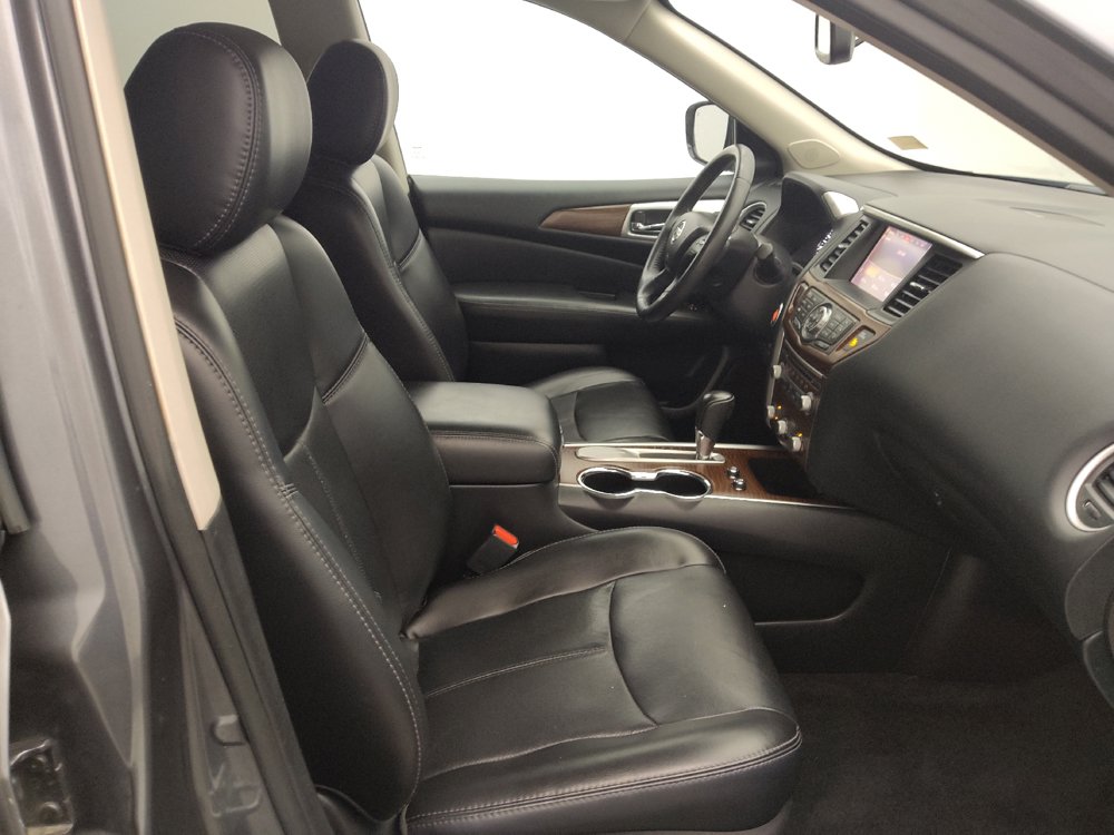 Used 2017 Nissan Pathfinder Platinum w/ Cargo Package FWD image 21