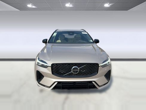 Certified 2026 Volvo XC60 T8 Plus w/ Protection Package Premier AWD/4WD image 6