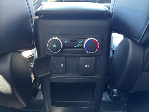 Used 2021 Ford Explorer XLT w/ Equipment Group 202A image 31