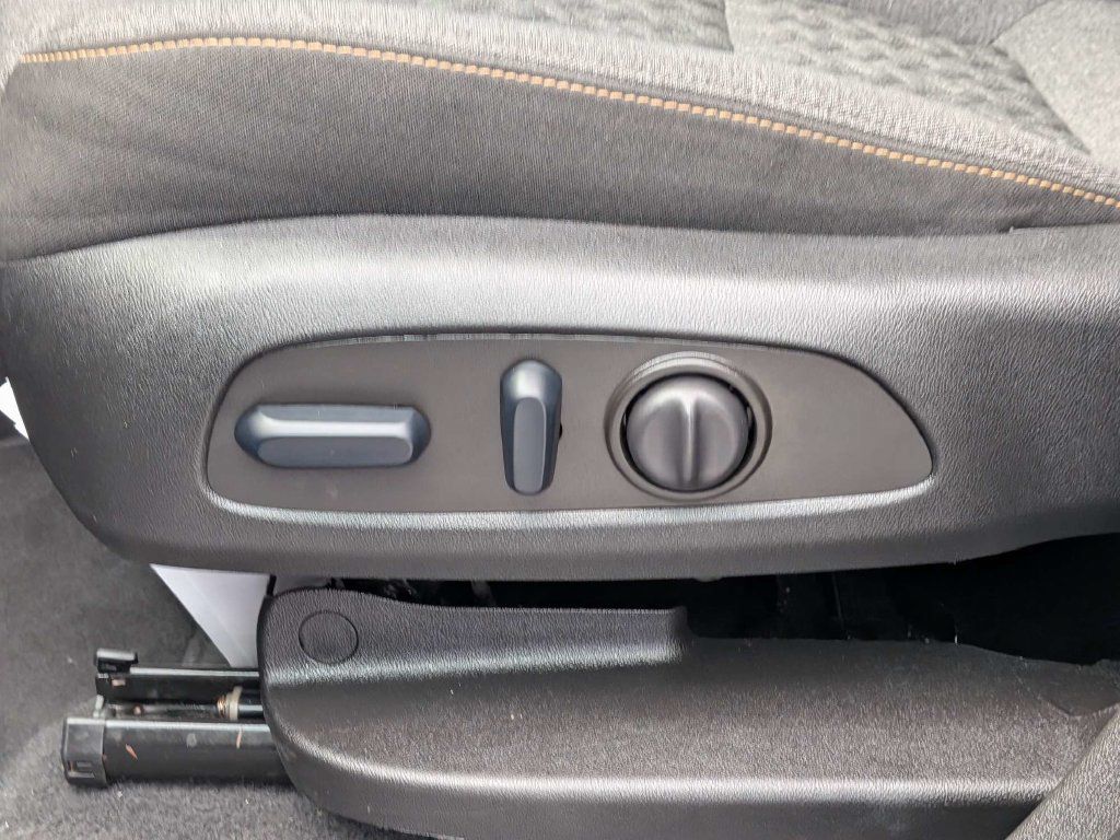 Used 2024 Chevrolet Equinox LT AWD/4WD image 20
