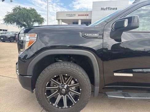 Used 2020 GMC Sierra 1500 Elevation w/ Elevation Value Package AWD/4WD image 9