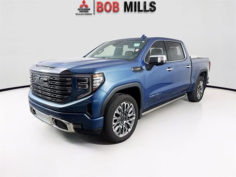 Used 2024 GMC Sierra 1500 Denali Ultimate image 3