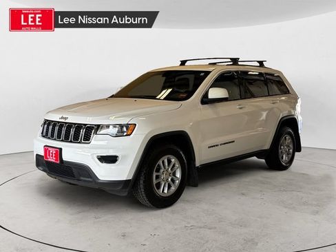 Used 2018 Jeep Grand Cherokee Laredo AWD/4WD image 1