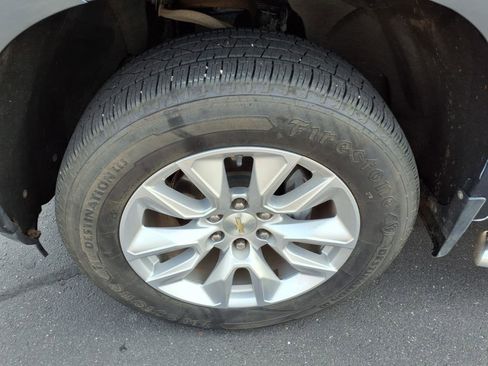 Used 2020 Chevrolet Silverado 1500 Custom w/ Custom Value Package image 10