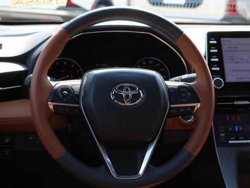 Used 2019 Toyota Avalon Limited w/ Advanced Safety Package FWD image 13