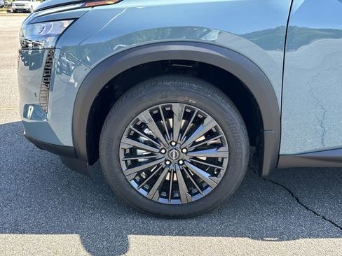 New 2026 Nissan Pathfinder SL AWD/4WD image 12