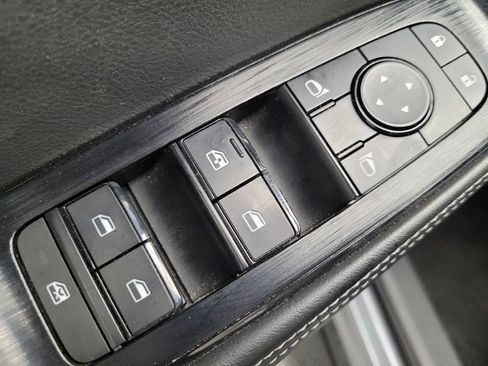 Used 2022 Nissan Rogue SV FWD image 27