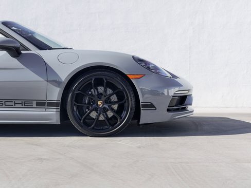 Used 2025 Porsche 718 Boxster image 11