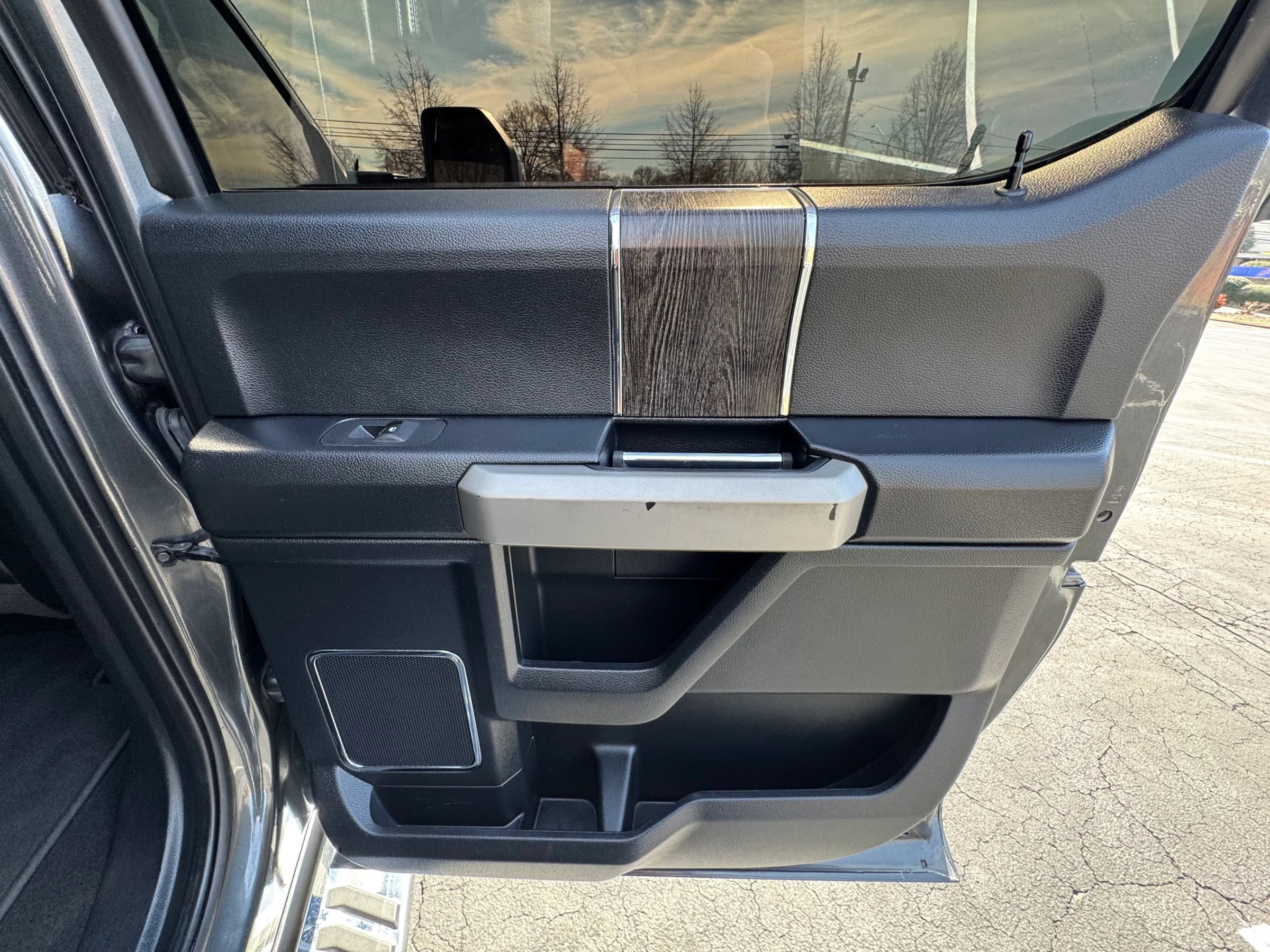 Used 2020 Ford F250 Lariat AWD/4WD image 21