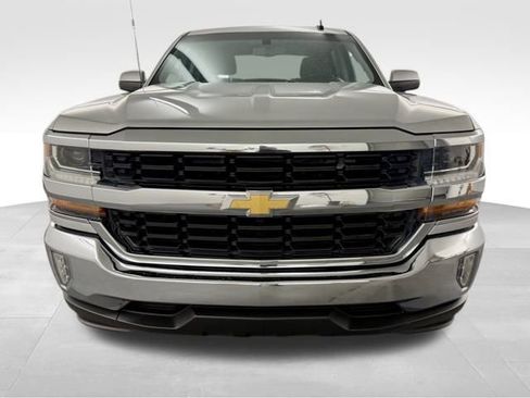 Used 2018 Chevrolet Silverado 1500 LT w/ Texas Edition image 3