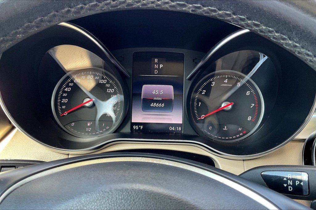 Used 2019 Mercedes-Benz GLC 300 w/ Premium Package image 11