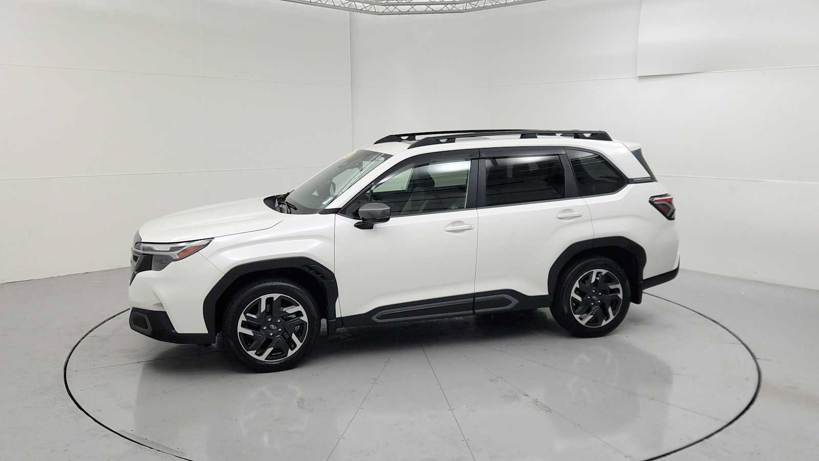 Certified 2025 Subaru Forester Limited w/ Popular Package #2 AWD/4WD image 5