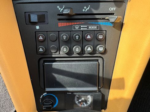 Used 1991 Alfa Romeo Spider Veloce image 19