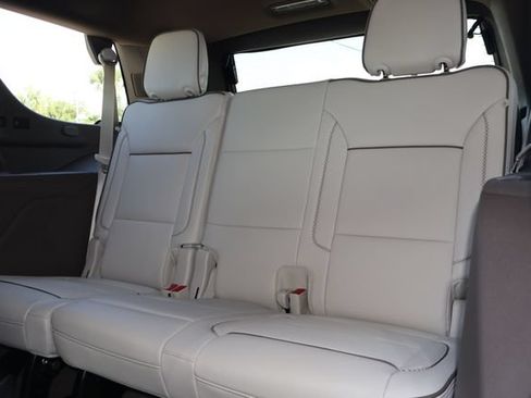 New 2026 GMC Yukon Denali AWD/4WD image 14